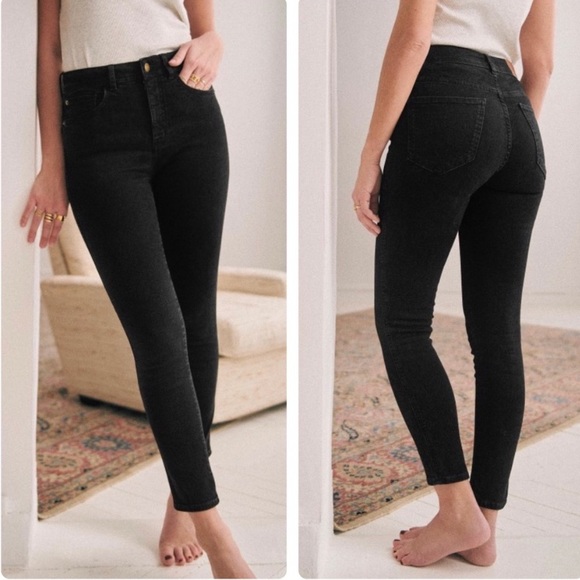 Sezane Denim - Sezane The Perfect Slim Straight Leg 7/8 Jeans Denim Black 30